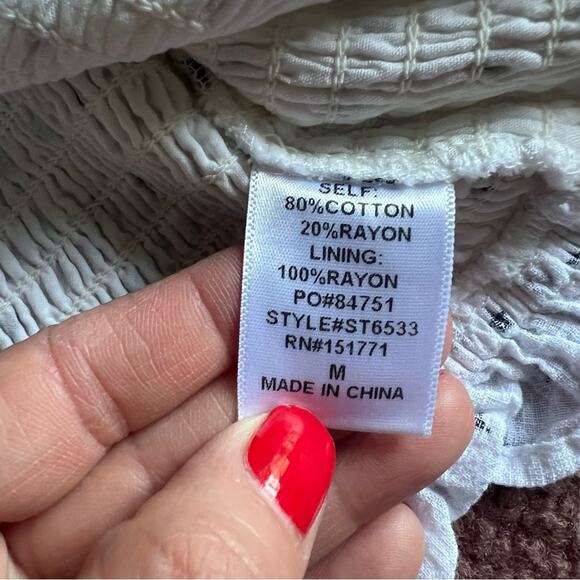 Le Lis High Praise Smocked Star Print Crop Top (White/Navy Star) Size- Medium - Picture 8 of 12